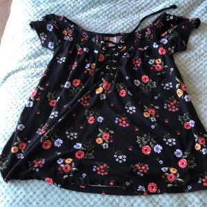 Off the shoulder short sleeve shirt